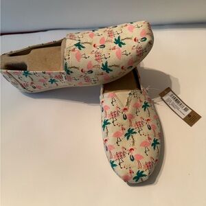 Toms Pink/Green/Cream Flats with Flamingo Print Canvas Loafers Women’s 9 NEW